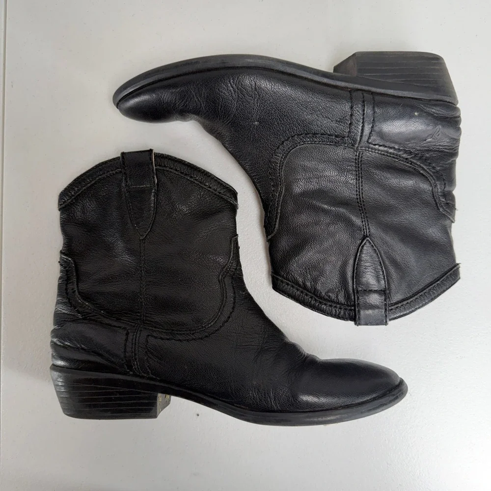 Frye brand model